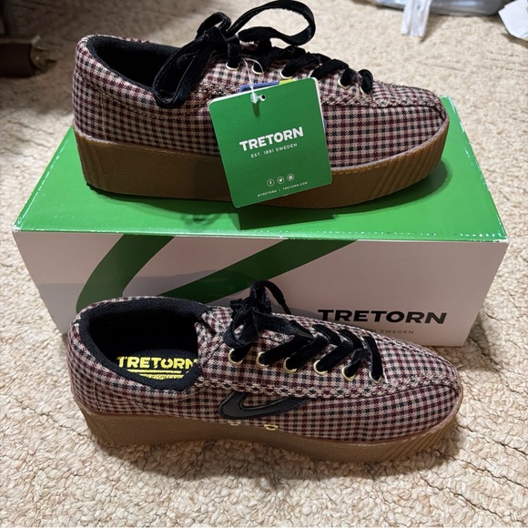 Tretorn Shoes - Tretorn Houndstooth Platform Sneakers in Wine